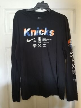 The Nike Tee Men's Knicks Black Long Sleeve Tee Size XL